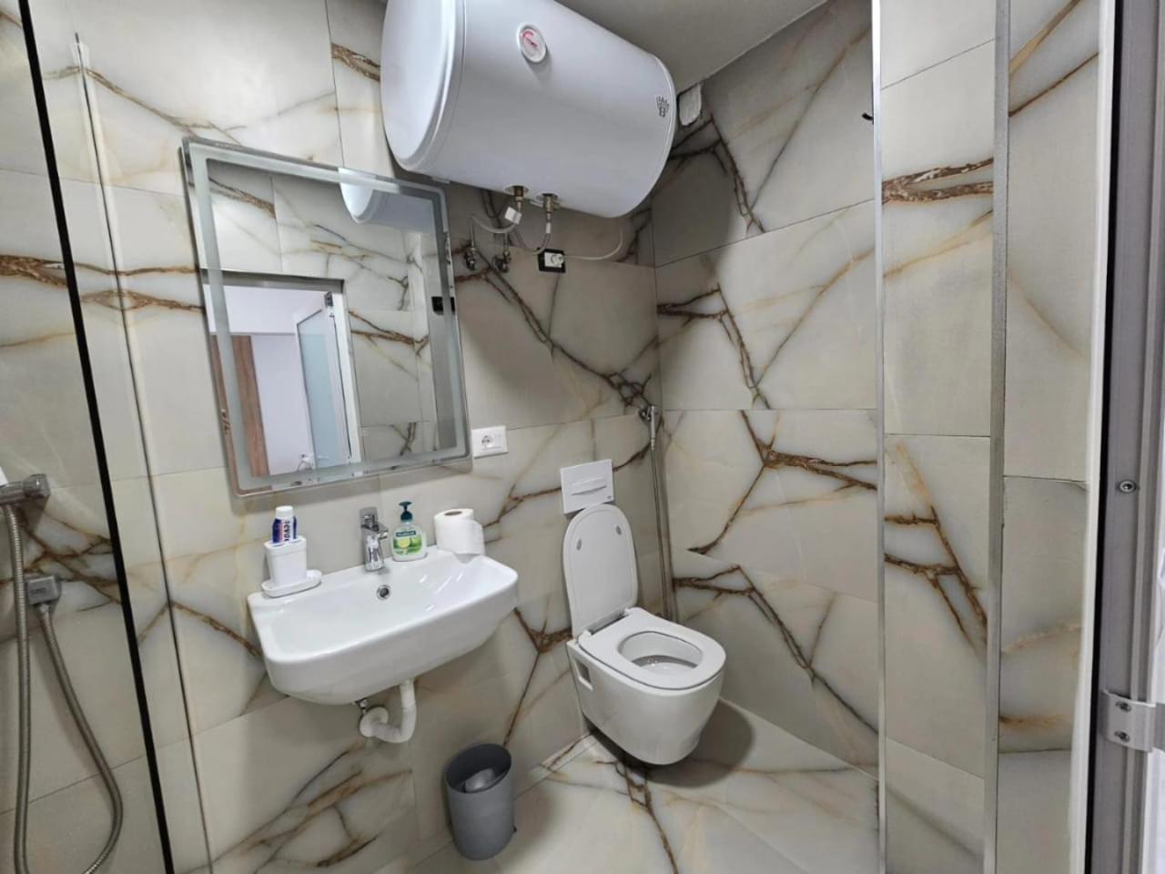 Alan Apartments 4 Myslym Shyri Тирана Екстер'єр фото
