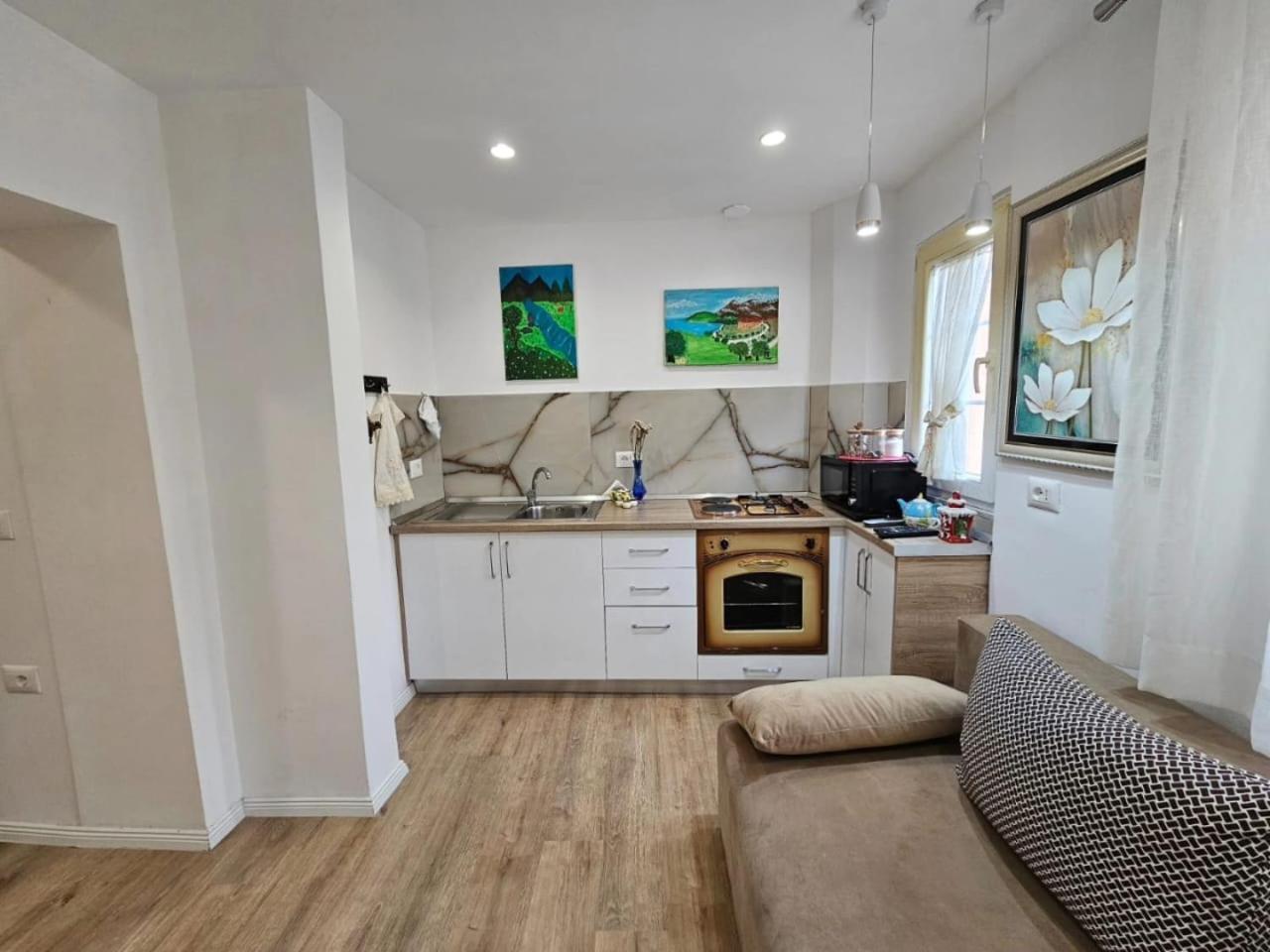 Alan Apartments 4 Myslym Shyri Тирана Екстер'єр фото